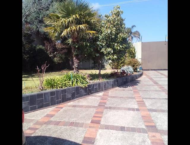 4 BEDROOM HOUSE FOR SALE IN THE HILL